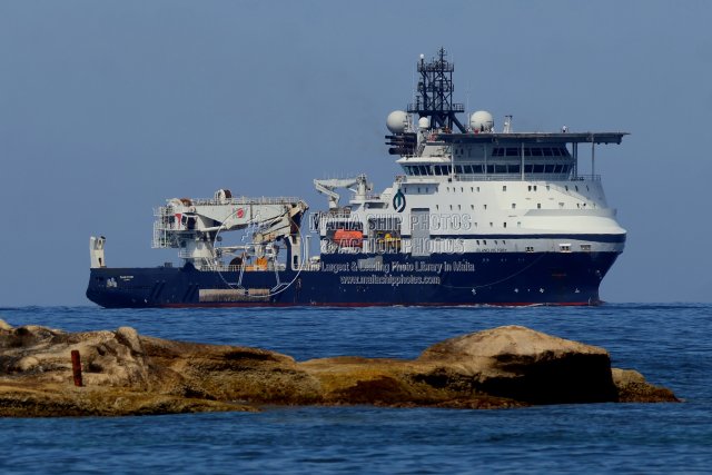 Shipguru's tweet photo. #norwegianbuilt #Offshoresupportvessel #ISLAND_VICTORY #approaching #grandharbourmalta - 26.05.2026 - https://t.co/nfgboxc3g3 - NO PHOTOS can be used or manipulated without our permission @offshoreenergyt @navingooe @worldshipsoc @Rich_Ships @ShipsInPics @ShippingMagnate https://t.co/VXQvVJc7BE