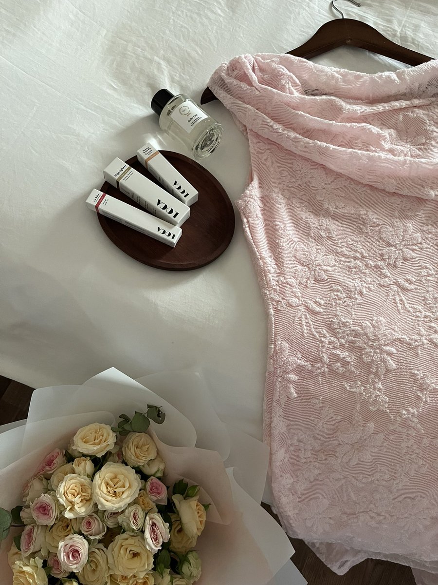 l__020's tweet photo. انيقة العيد يا الحسن الرهيّب🤍✨. https://t.co/zkhSVG5heG