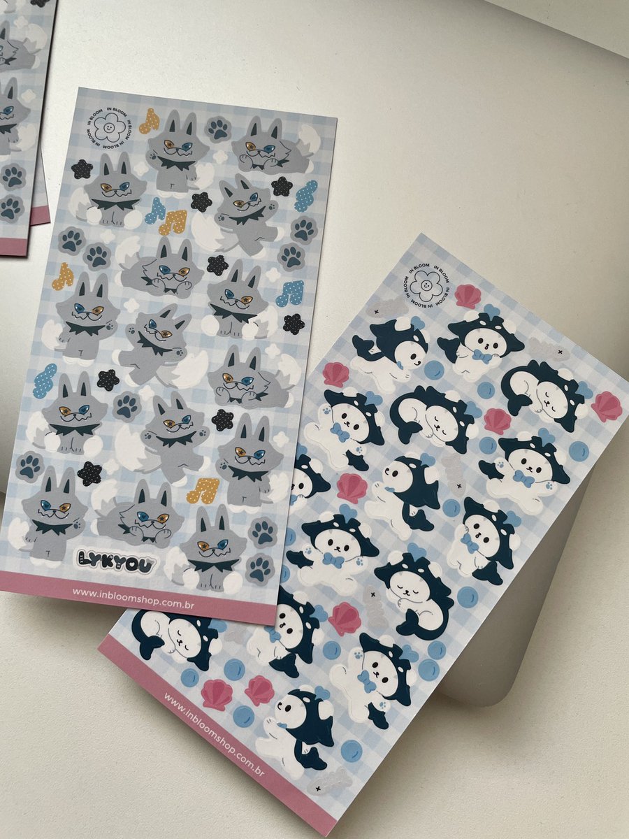 inbloomshop's tweet photo. embalando um pedido cheio de cartelinhas dos mascotes 😭👉💗

https://t.co/iOhkIXP58D https://t.co/qxinYSwtPP