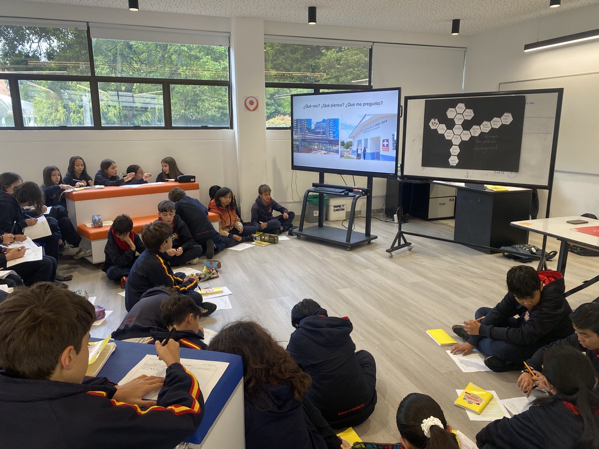 CCEERRCC's tweet photo. ¿Es posible el alumnado de quinto grado comprenda, debata y  analice la complejidad del sistema de salud en Colombia y lo compare con los mejores modelos del mundo? La respuesta es un rotundo sí. Descubre cómo lo hicieron en la Revista Reyes.

🔗 https://t.co/JDoApavAbA https://t.co/z09VWPlzaq