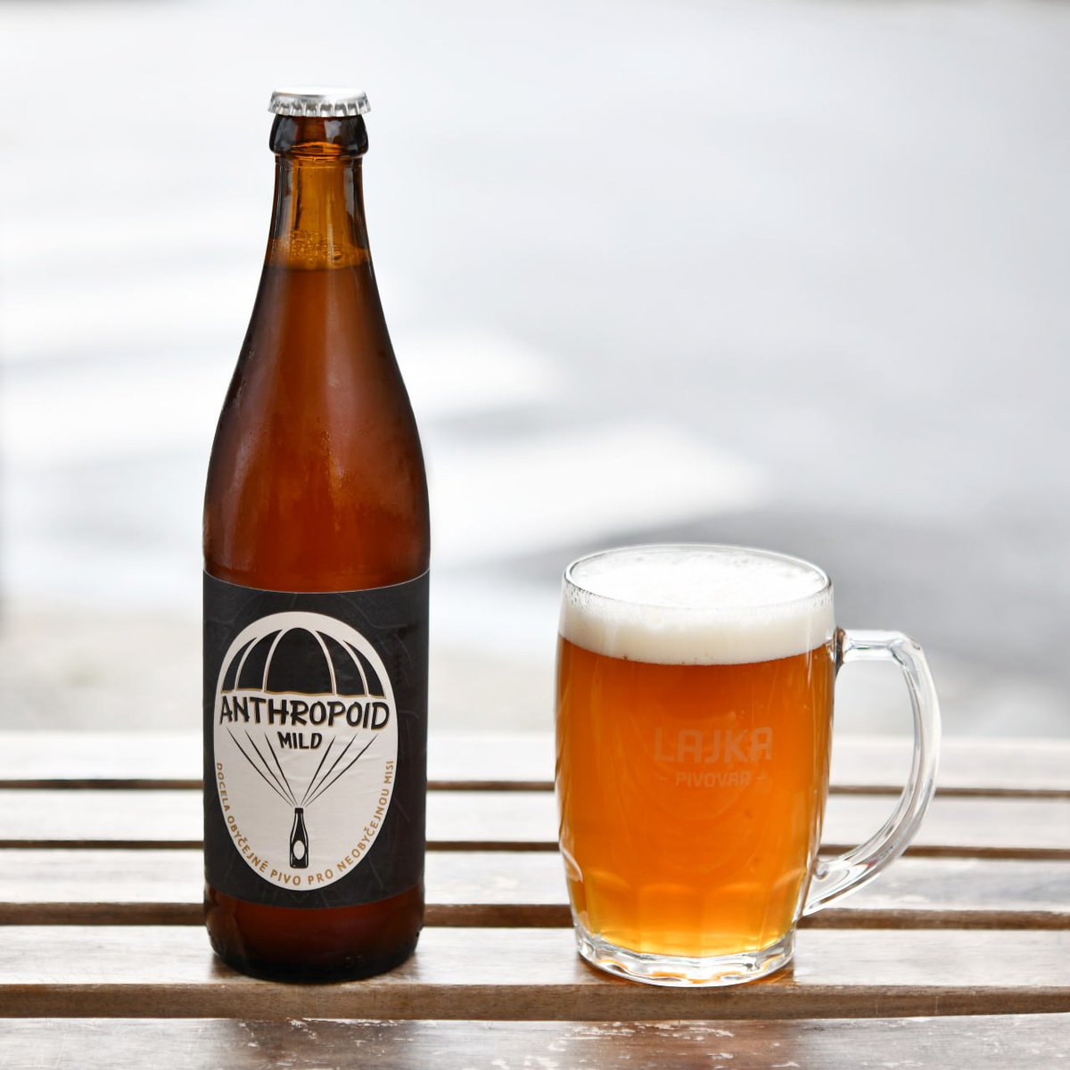 ondrasoukup's tweet photo. Loni jsme uvařili pivo Anthropoid na na výročí atentátu na Heydricha. Letos štafetu převzal Přemysl Brož z pivovaru Rivne. My jsme vařili mild, Přemek vytvořil East Kent Lager 📷 Je krásné, že tradice pokračuje. https://t.co/gCEakV8zgd