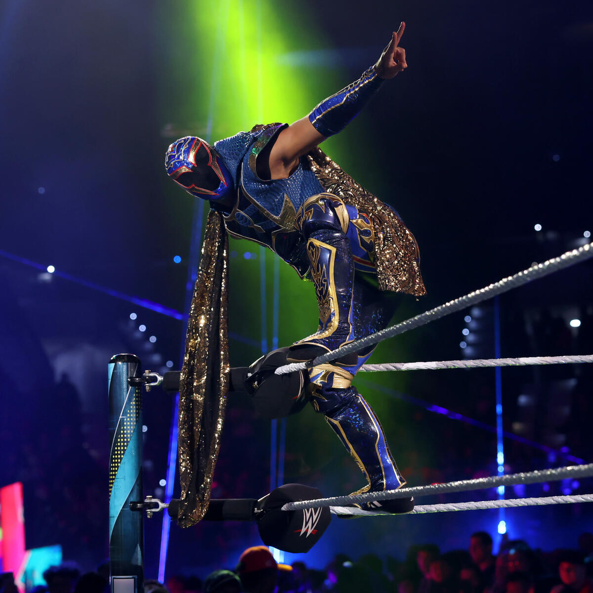 EliteClubS0B's tweet photo. GUNTHER names Axiom as the best technical wrestler in WWE right now.

(Netflix Italia) https://t.co/z6fyWuEw00