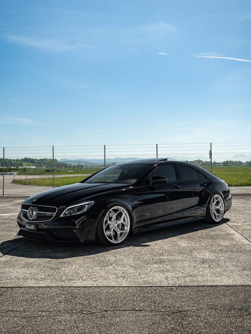 CarxZone's tweet photo. CLS63 AMG 🇩🇪 https://t.co/BYXvg7CdB2