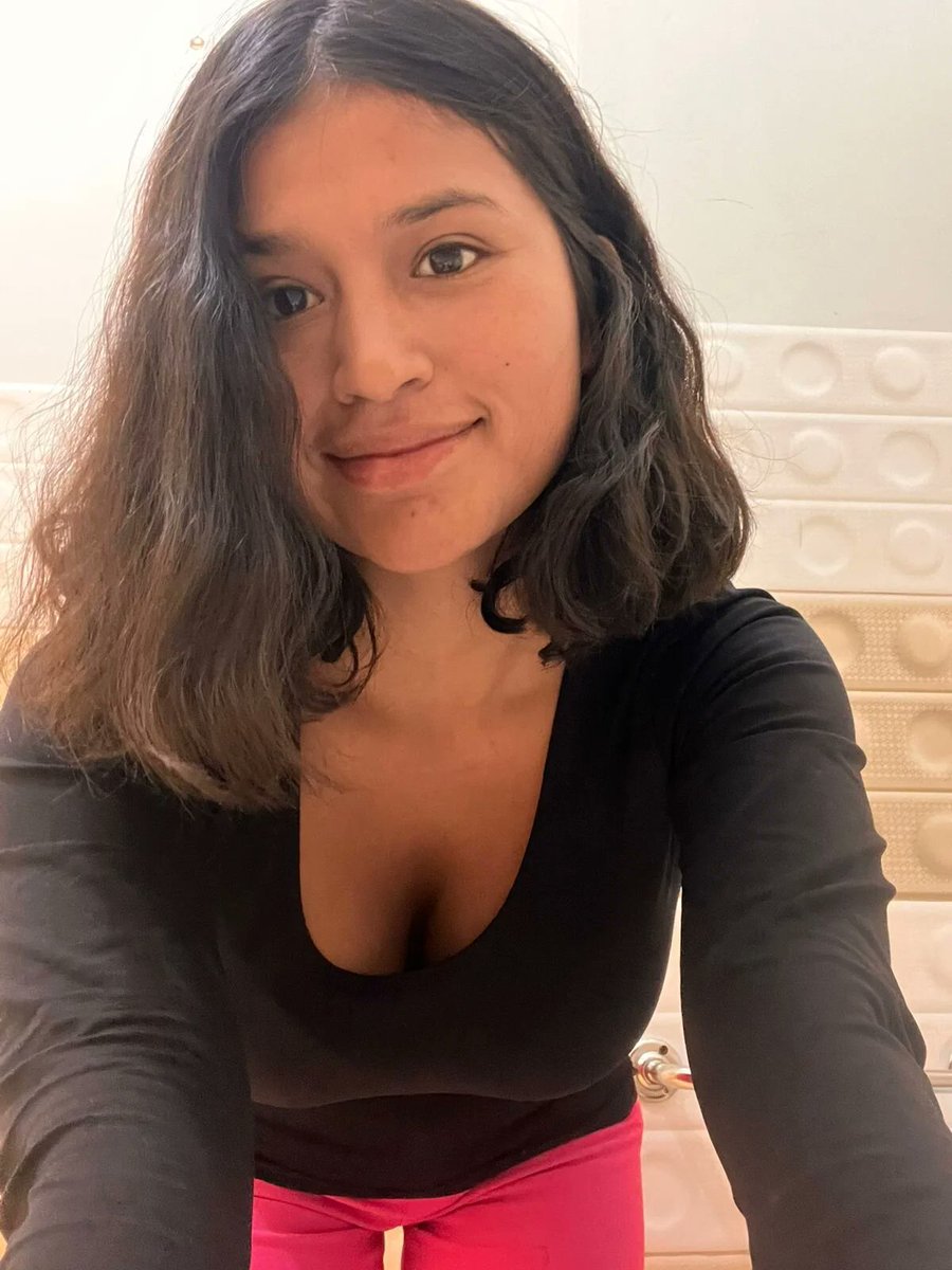 CamGirlItalia's tweet photo. Sexi Noemi è su Ragazze Live! 💚 Entra a conoscerla... https://t.co/NC5X2AvN3t
#Peruviana #Interracial #Studentessa https://t.co/B3F6PXNENL