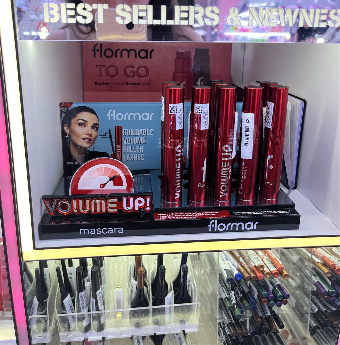 pppatystar's tweet photo. OMG LOOK WHAT I JUST SEE!! YOU ARE EVEN IN SPAIN 🥹🤍 @HandeErcel https://t.co/e9FoqDGit2