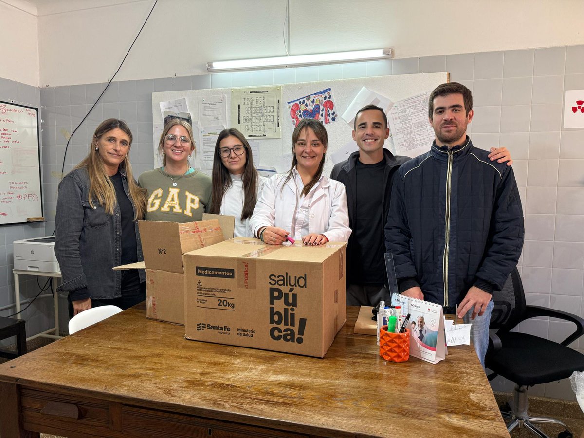 MinSaludSantaFe's tweet photo. 🚚💊 De Vera a Rufino, la nueva red provincial de almacenamiento y distribución de medicamentos ya abastece a hospitales y centros de salud de toda Santa Fe.
💪🏼Con una red más eficiente y organizada, seguimos garantizando el acceso a la salud pública.
ℹ️https://t.co/bW0KjRjM4x https://t.co/Du5y1tTsOZ