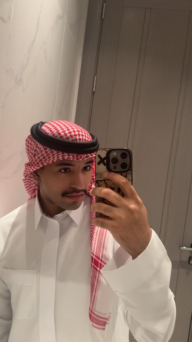 Akali_80's tweet photo. كل عام وانتوا بخير🤍 https://t.co/meUAk4ZGOv