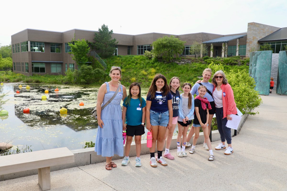 ByronCenterPS's tweet photo. Nickels Intermediate &amp; West Middle School art students took a field trip to Frederik Meijer Gardens to view the stunning Dale Chihuly artwork on display. 

Experiences like this help bring classroom learning to life and inspire creativity in our students.🐾🧡 https://t.co/8byD9TYAYk