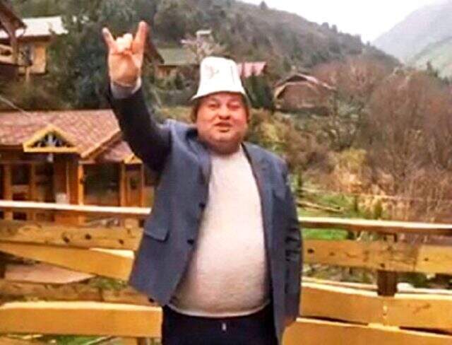 capevertegs's tweet photo. Cemal enginyurt kimdir ?
AHLAKSIZ DÖNEK YALAKA OBEZ
#mutlakButlan https://t.co/0M9RDvxYfN