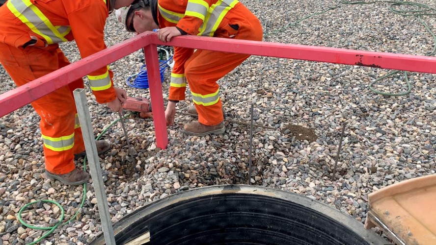 HMICompany's tweet photo. Water getting into utility manholes? HMI's Single Component polyurethane foam gets the job done.

A Canadian power company used HMI’s flexible polyurethane foam to:
▪️Stop active leaks
▪️Stabilize soil
▪️Avoid shutting down utilities
▪️Finish repairs in under an hour

Fast install. Long-lasting results.

Check out the full project:
https://t.co/LNixAgw38U