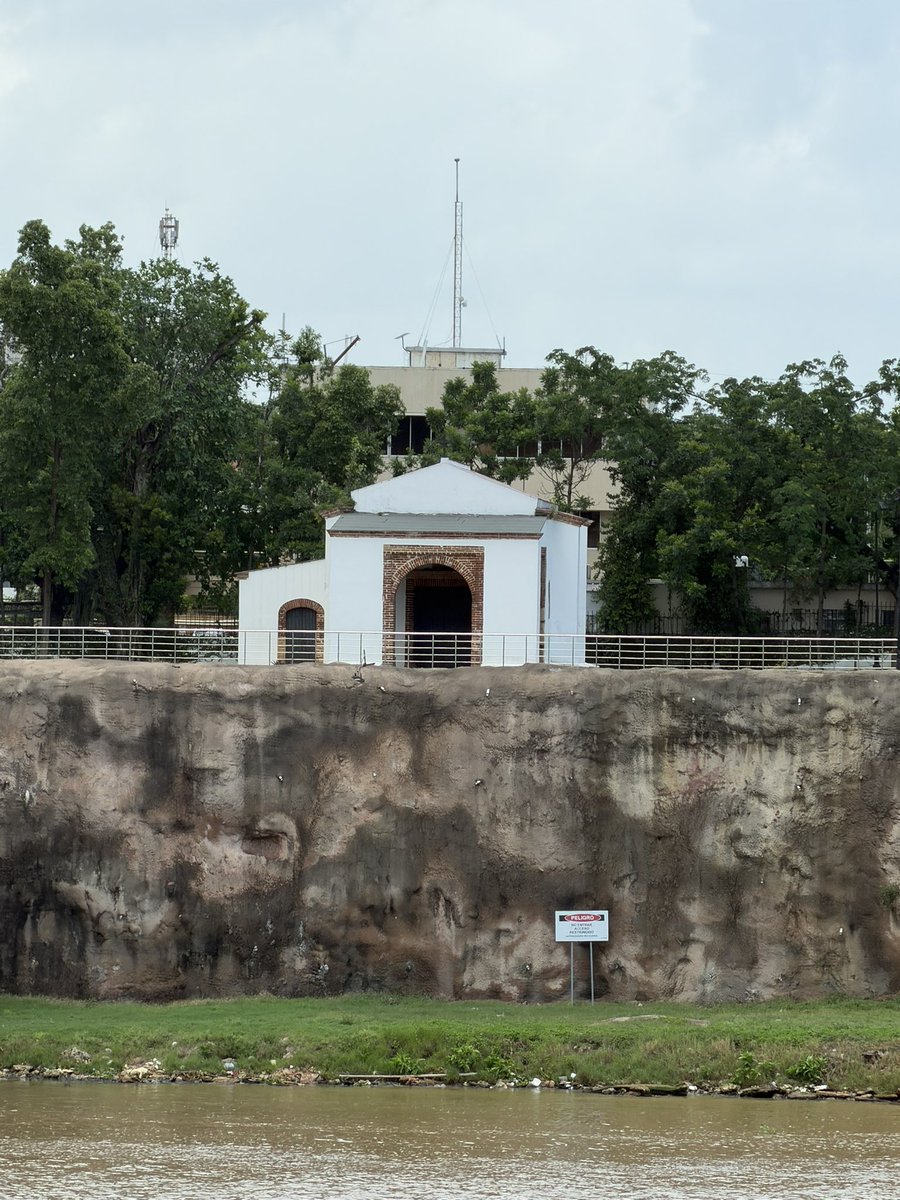CameronLabUNC's tweet photo. The last surviving riverfront gateway built along the Ozama River in Santo Domingo circa 1496. —CEC￼￼🤗😂 https://t.co/PbMFqj3DTV