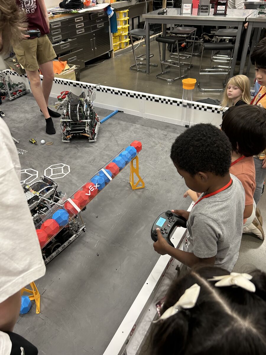BeltonISD's tweet photo. Tiny hard hats. Big dreams.🛠️

During the school year, @BeltonEarly Pre-K students explored CTE programs at @LakeBeltonHS, from automotive and construction to floral design and healthcare.

One of the sweetest memories from the 2025-2026 school year.🍎 https://t.co/sCHhWmAe6Z