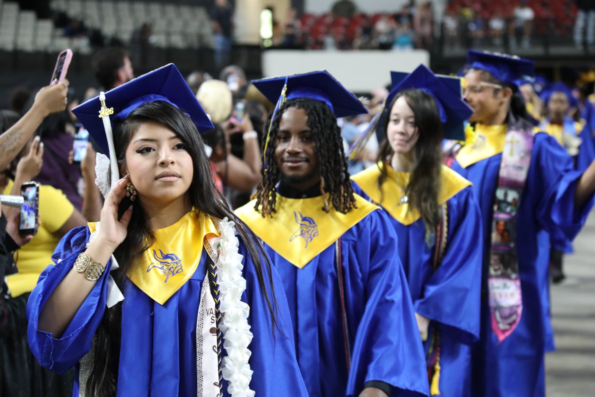 JCPSKY's tweet photo. @JtownHS @atherton_high @Liberty_Jcps @mooremustangs @PRP_Panthers @Waggener_JCPS @FernCreekHigh 🎉 YOU DID IT | Diplomas in hand and futures wide open! Congratulations to the incredible Valley High School Class of 2026. We are so proud of everything you've accomplished. #WeAreJCPS #JCPSgrad2026 @ValleyViking033 https://t.co/ywSxCgefmt