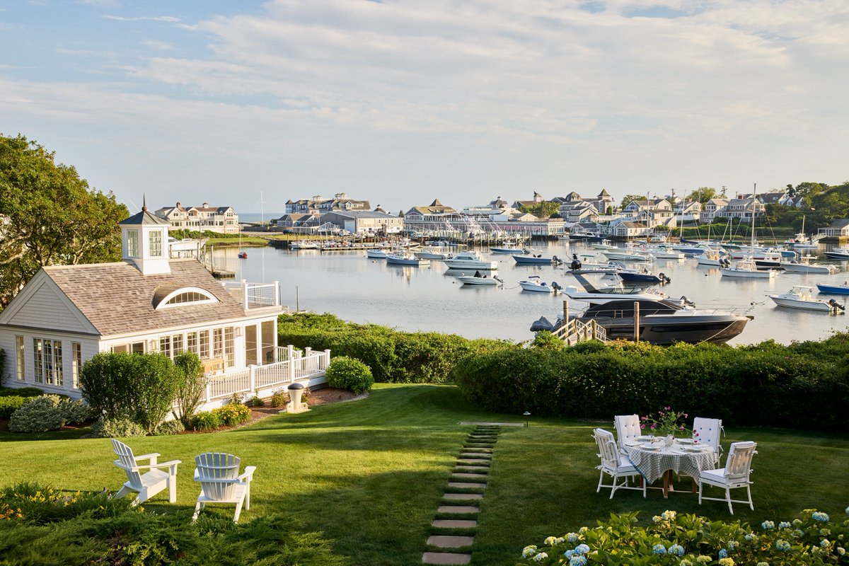 capeassociates's tweet photo. A successful renovation should feel effortless when it’s complete.

Featured in House Beautiful, this project involved a major transformation throughout the home. Here, we’re highlighting the exterior renovation and the way the grounds, facade, and waterfront setting now work together as one complete experience. In collaboration with Ariel Okin. Photography by Donna Dotan.

#CapeAssociates #HouseBeautiful #MajorRenovation #HomeRenovation #ExteriorRenovation #CustomBuilder #LuxuryRenovation #CoastalHome #OutdoorLiving #LandscapeDesign #ArchitecturalDetails #Craftsmanship #ResidentialDesign #DonnaDotan #ArielOkin