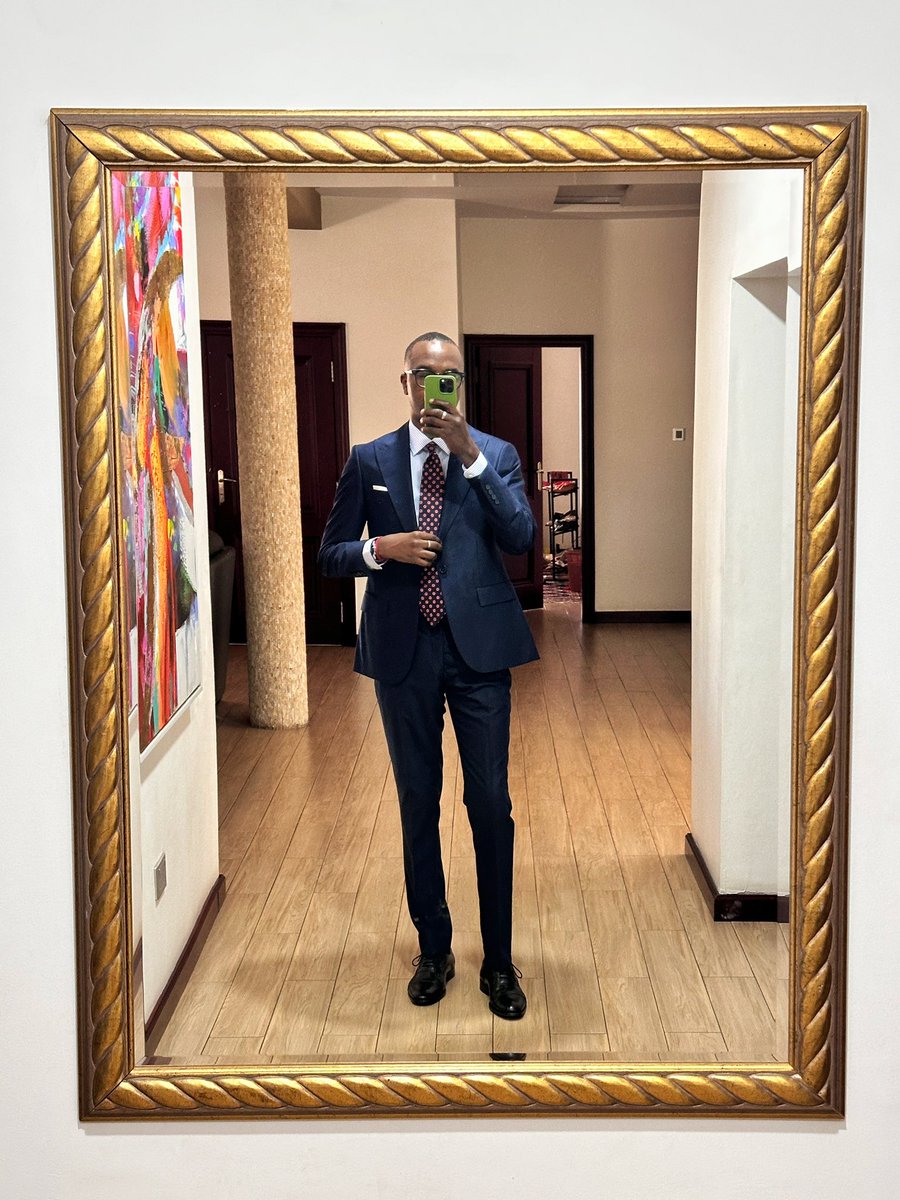 Chileshe3M's tweet photo. Annual suit mirror picture update👍🏾 https://t.co/OavqZpfO2q