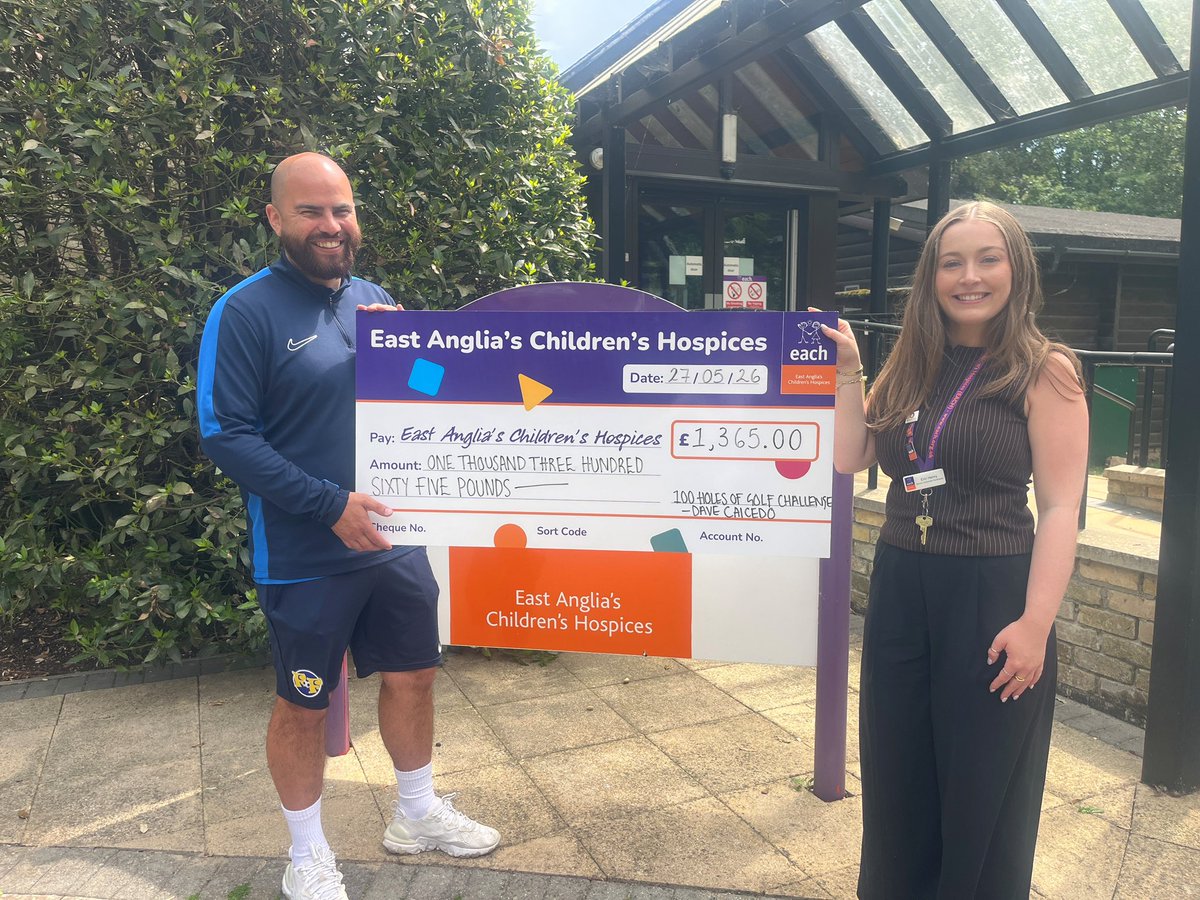 DaveC_FFF's tweet photo. 💙 A VERY PROUD MOMENT: I was over the moon completing the cheque presentation at EACH.

The funds raised will make a significant impact for families who are going through a very challenging time.

Thank you so much to everyone who donated &amp; supported! https://t.co/qsns4lWoNw