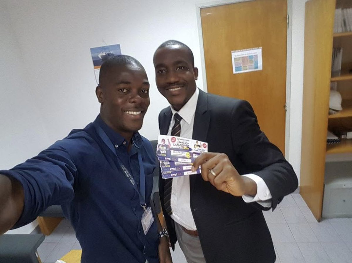 Stopira18's tweet photo. @CharlesYoro3 Vieux, tu veux vendre nos tickets aussi ? https://t.co/UKsp4Hio1Y