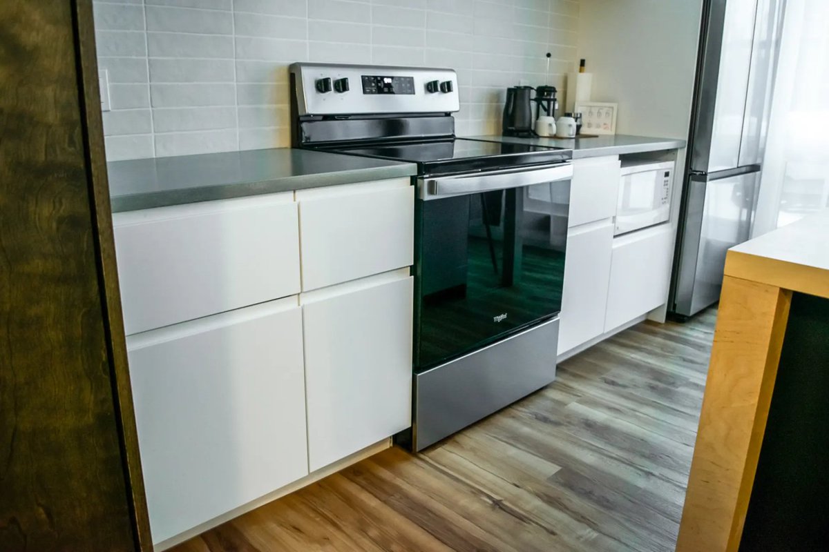 Milltech_Group's tweet photo. Custom kitchen cabinetry designed to blend modern style with everyday functionality 🏡  @holoblok https://t.co/5vSNnZthTY