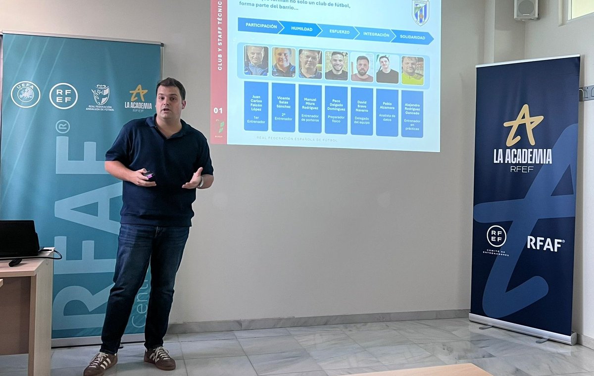 cedifa's tweet photo. UEFA A | DEFENSA DE PROYECTOS 

✅️ Presentación por los alumnos del #UEFAA de @RFAFSevilla de la defensa de sus proyectos 

⚽️ Trabajo de todo un curso explicado ante el tribunal examinador 

📸 Apuesta por la excelencia 

@AcademiaRFEF | @RFAF https://t.co/Z8C61eaDrV