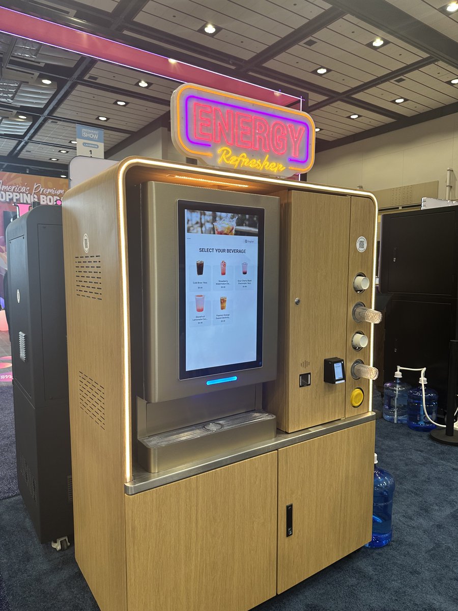 Snap_Install's tweet photo. Exploring the future at the NRA show! It was a showcase of cutting-edge technology, featuring automation, Voice AI, and robots. Exciting times ahead for the restaurant industry!

#DigitalSignage #NationwideServiceProvider #ProAV https://t.co/38qDj1wdcj
