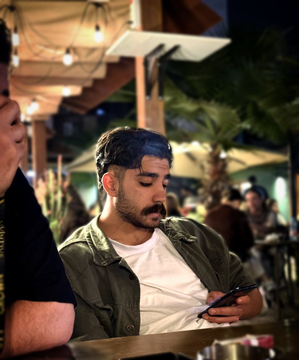 آنتاگونیست.(زن زندگی آزادی) tweet media