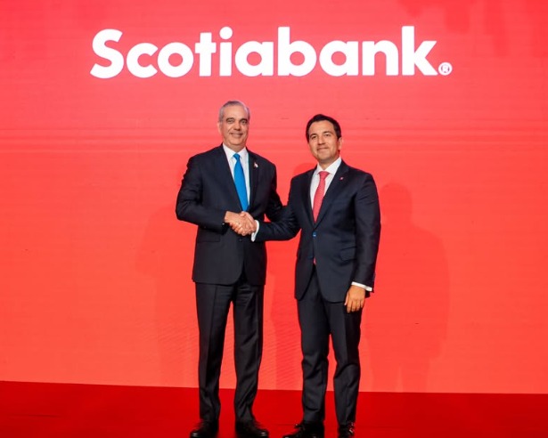 CanEmbDR's tweet photo. Ambassador @jdelimabaril was honored to accompany Jabar Singh @ScotiabankRD
 for their historic announcement to establish a regional hub in the Dominican Republic for operations  in the Caribbean, Central America, and Colombia, in the presence of President 
@luisabinader. 🇨🇦🤝🇩🇴 https://t.co/x9ssM7Zi7f
