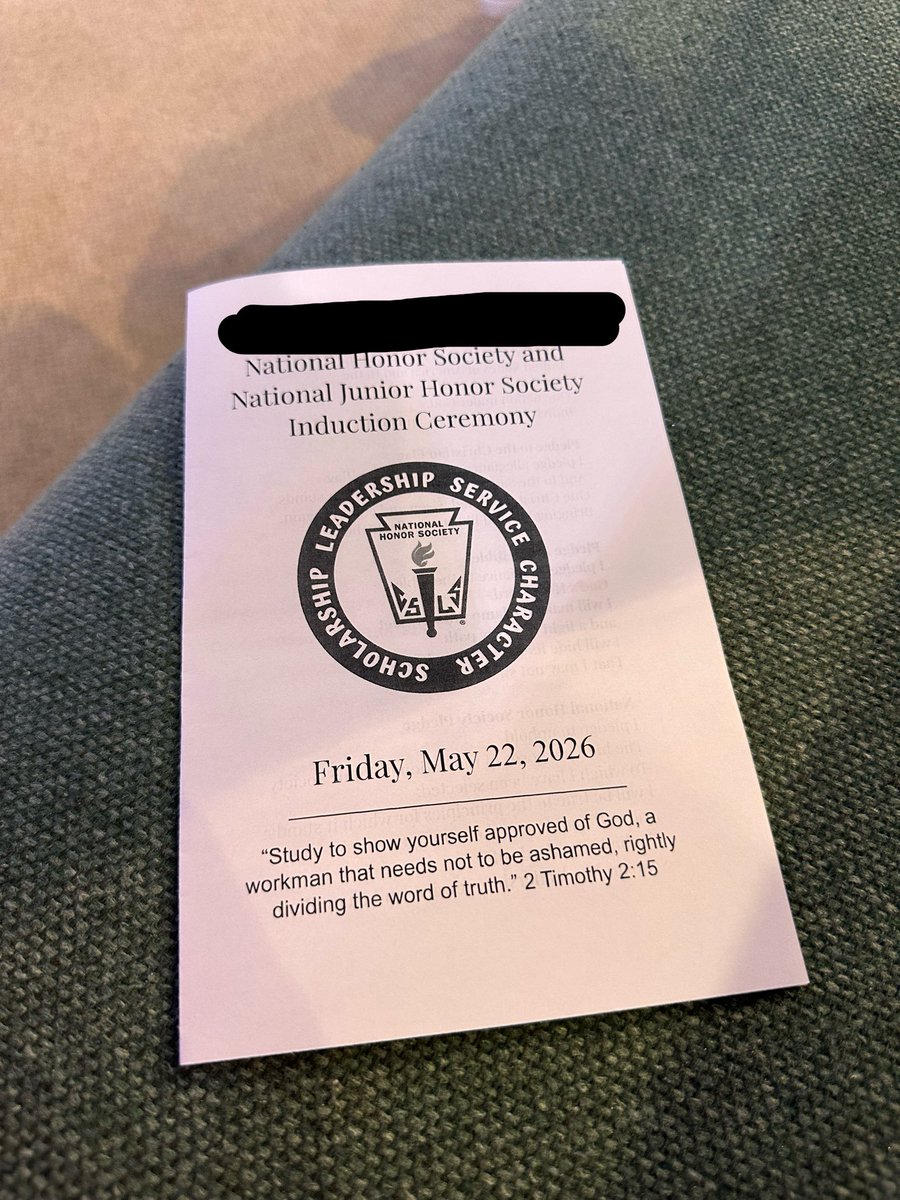 Nataboo_10's tweet photo. Finished my freshman year of high school by making the Honor Roll for the year and getting inducted into National Honor Society. https://t.co/CBql0t7olk