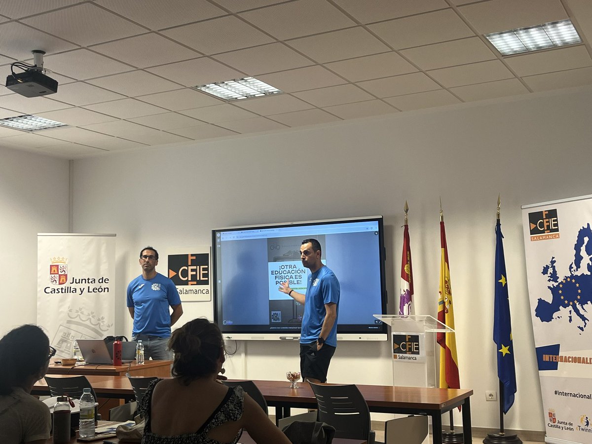 cfiesalamanca's tweet photo. Plan de equipos @GR37EF, 
planes de formación del @colesantateresa @elteachertic digitalización, @IesGuijuelo Internacionalización y @iesfrayluis @blancanamero educación inclusiva bibliofray https://t.co/lUHoYgznSK