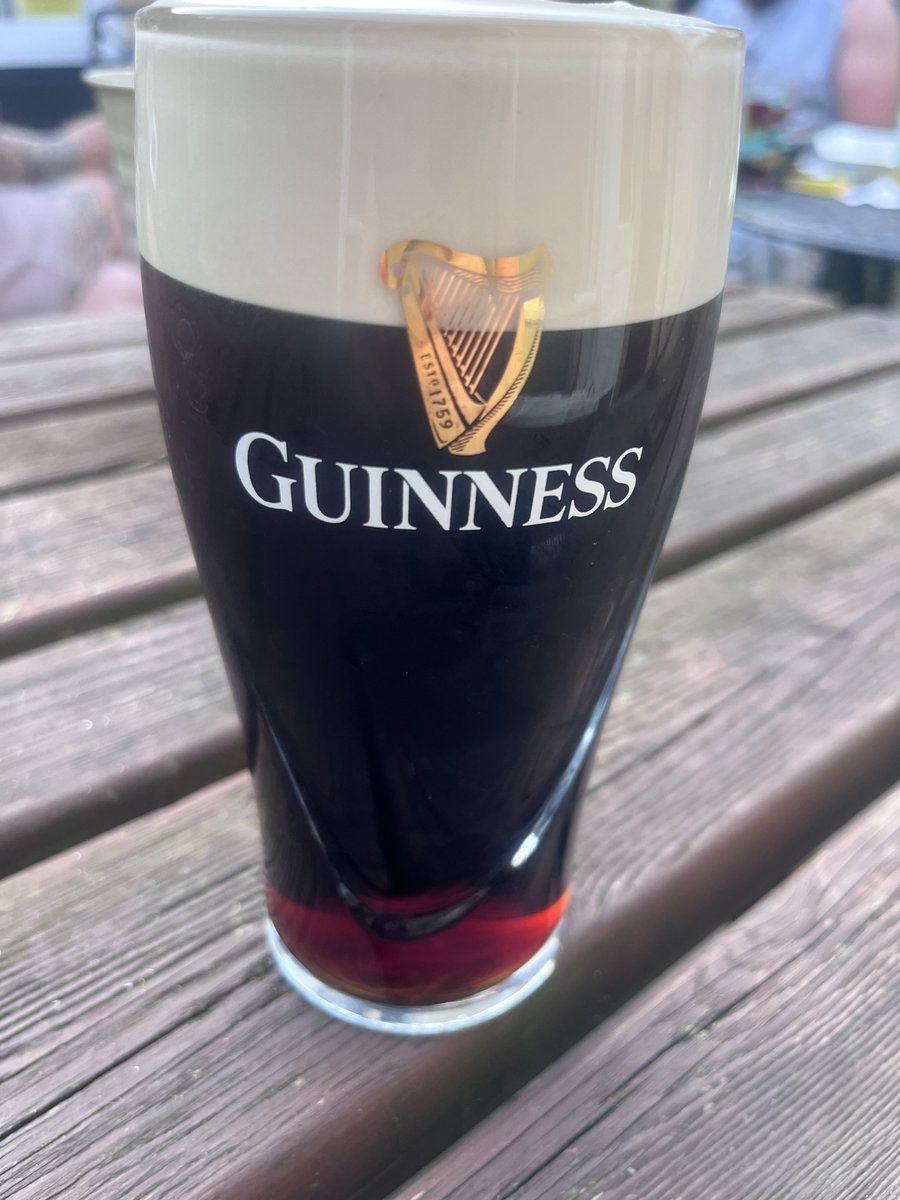 kathfrombath's tweet photo. Cheers 🍻 https://t.co/VosFMqgNWU