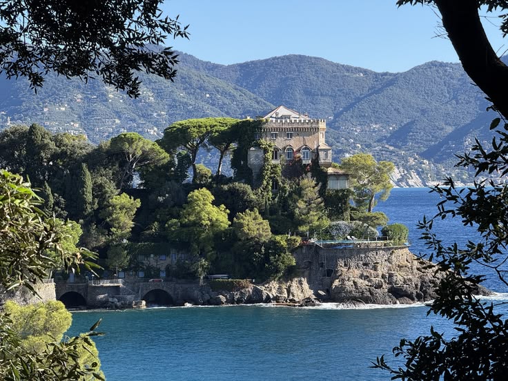 Yum_bite_'s tweet photo. 🌷Portofino, Italy 🇮🇹 https://t.co/lhGNiRKYWK
