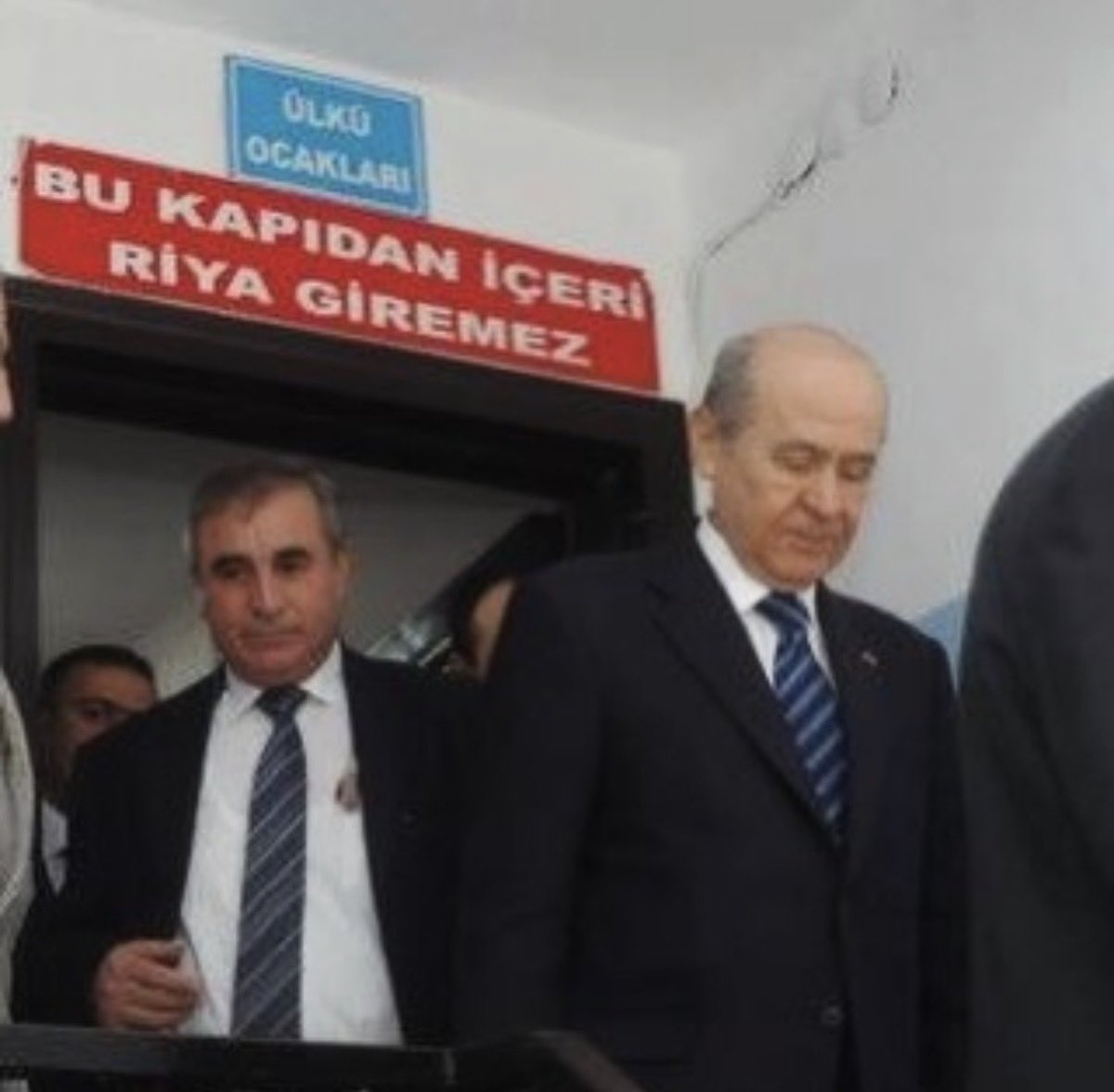 UBKilinc's tweet photo. Bu kapının ardında
riya değil samimiyet,
hesap değil sadakat vardır. https://t.co/eNn3m09kw7