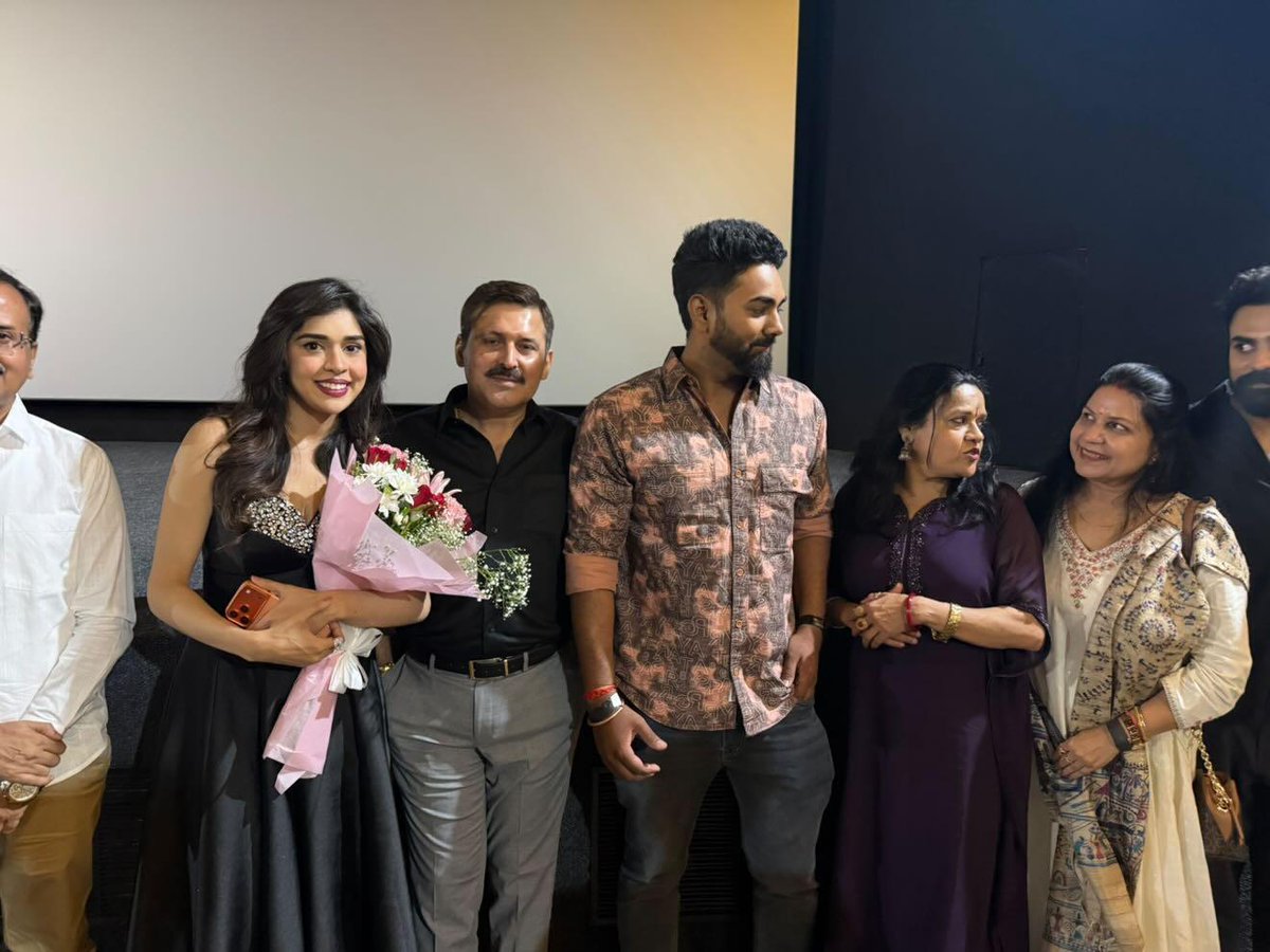 b_u_d_d_ym's tweet photo. My favourit pic today❤️🥰
#AvinashMishra 
#EishaSingh 
#Avisha ❤️ https://t.co/ohfYPauS4v