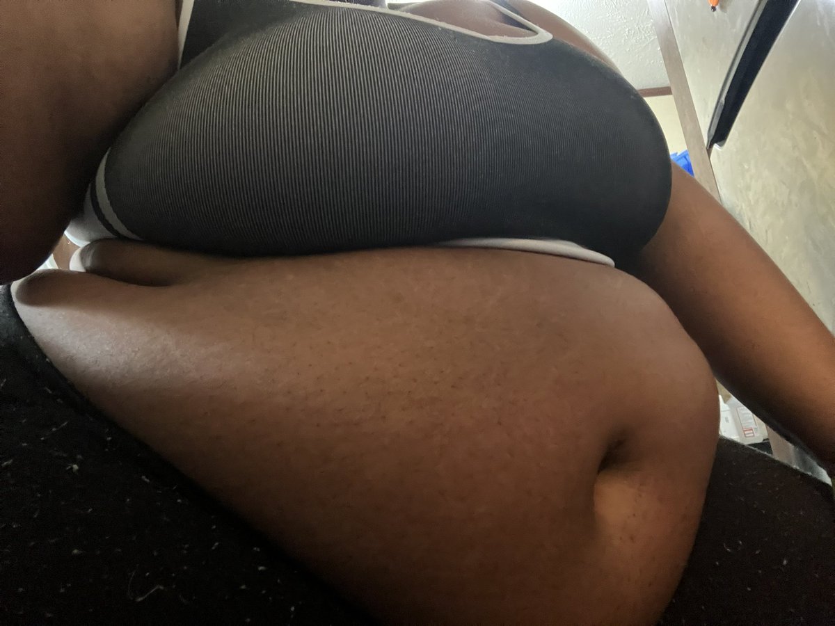 fat esnupi tweet media
