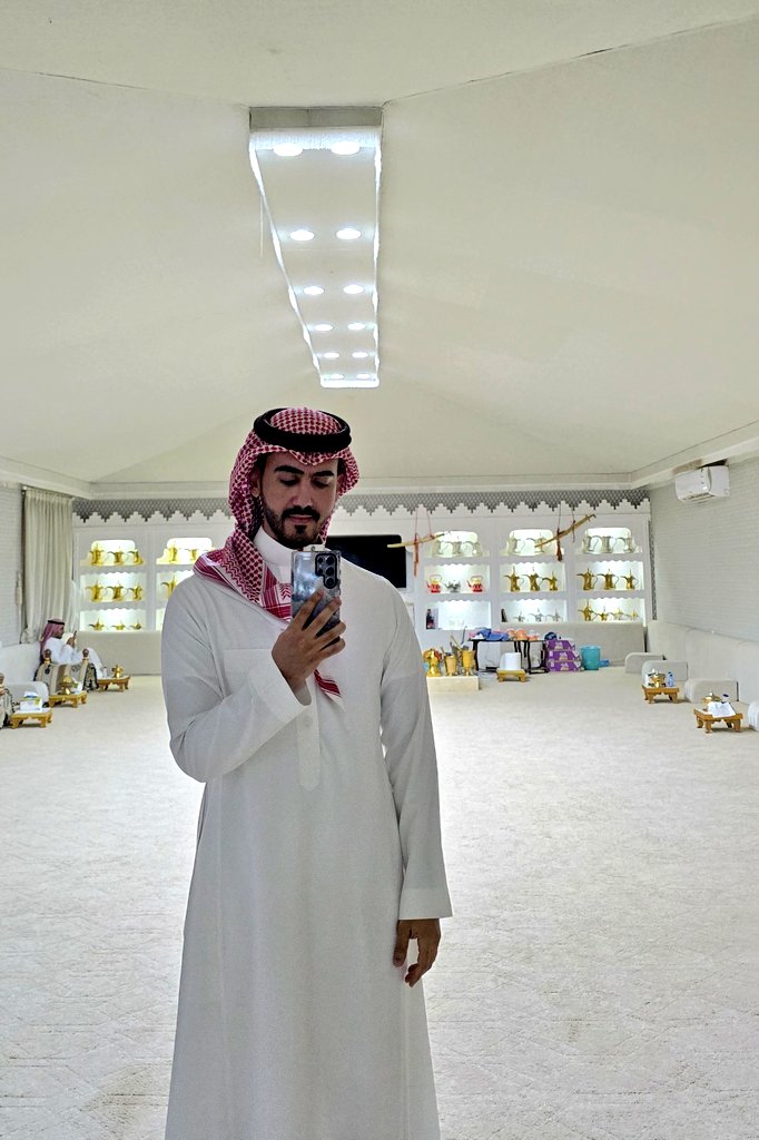 AbyssWalker2's tweet photo. عيدكم مبارك 🩶 https://t.co/EmzROtGpRa
