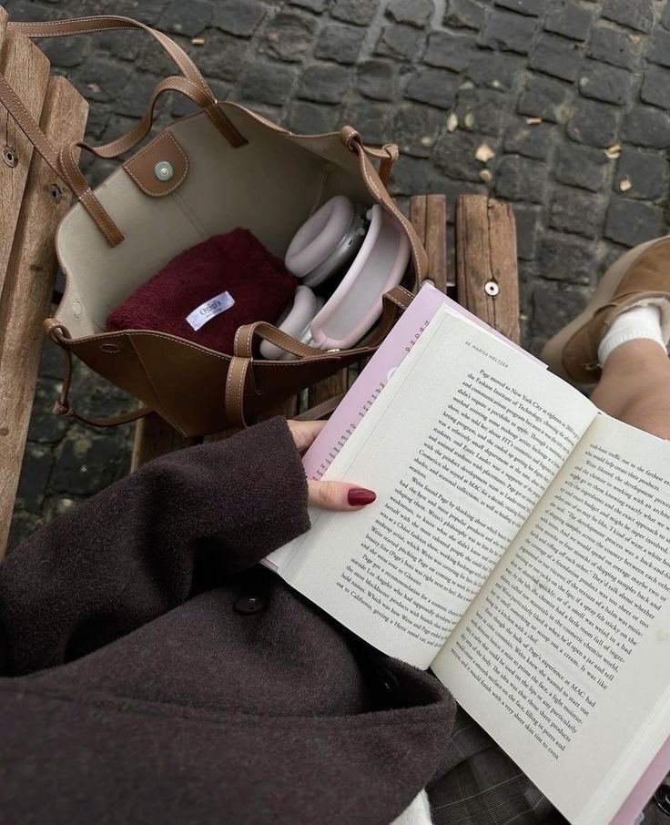 Paperback Princess tweet media