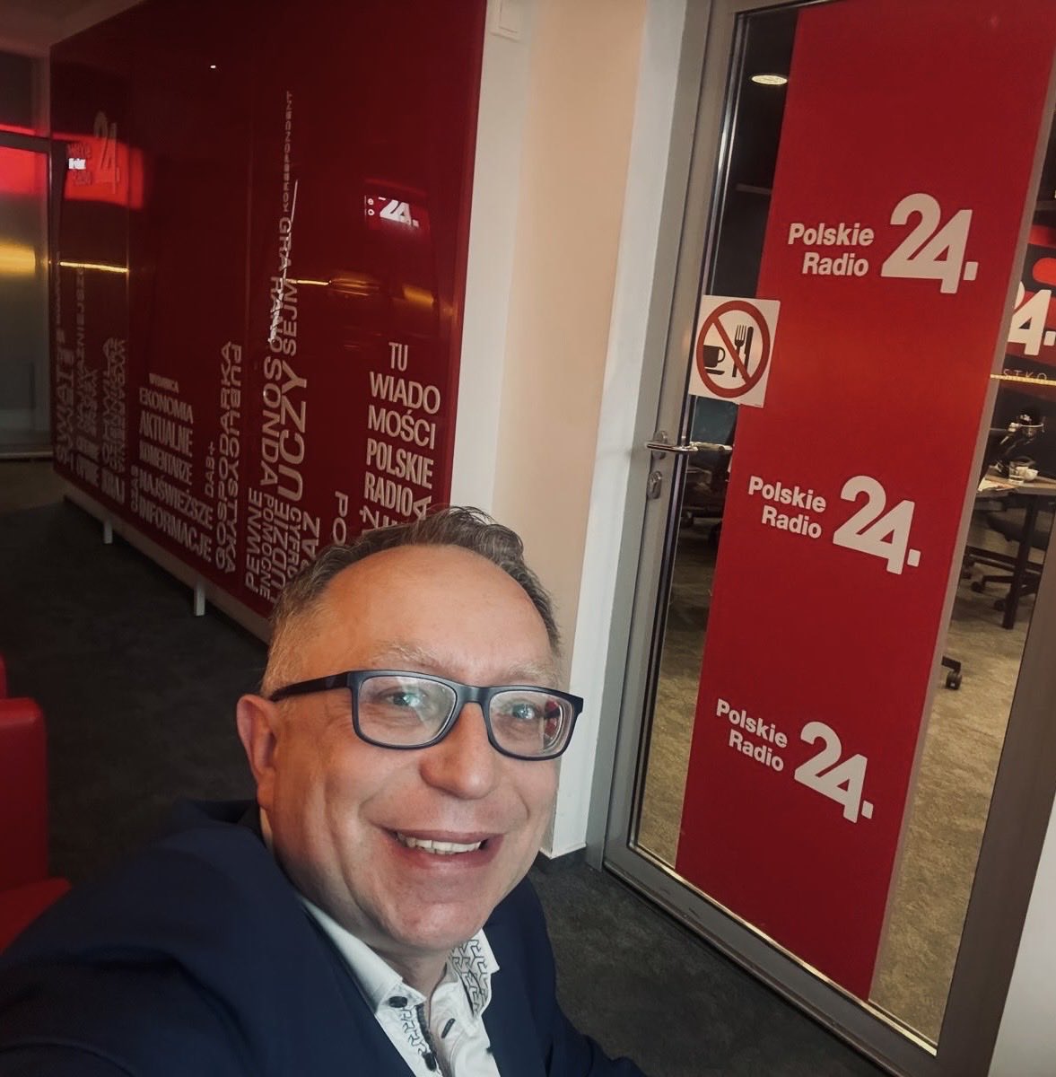 arturgierada's tweet photo. Dziś miałem przyjemność być gościem audycji „Rozmowa Polityczna - 24 pytania” w @PR24_pl.

🔗 Link do rozmowy: https://t.co/hbW0E5CPsg https://t.co/otMBj17mvF
