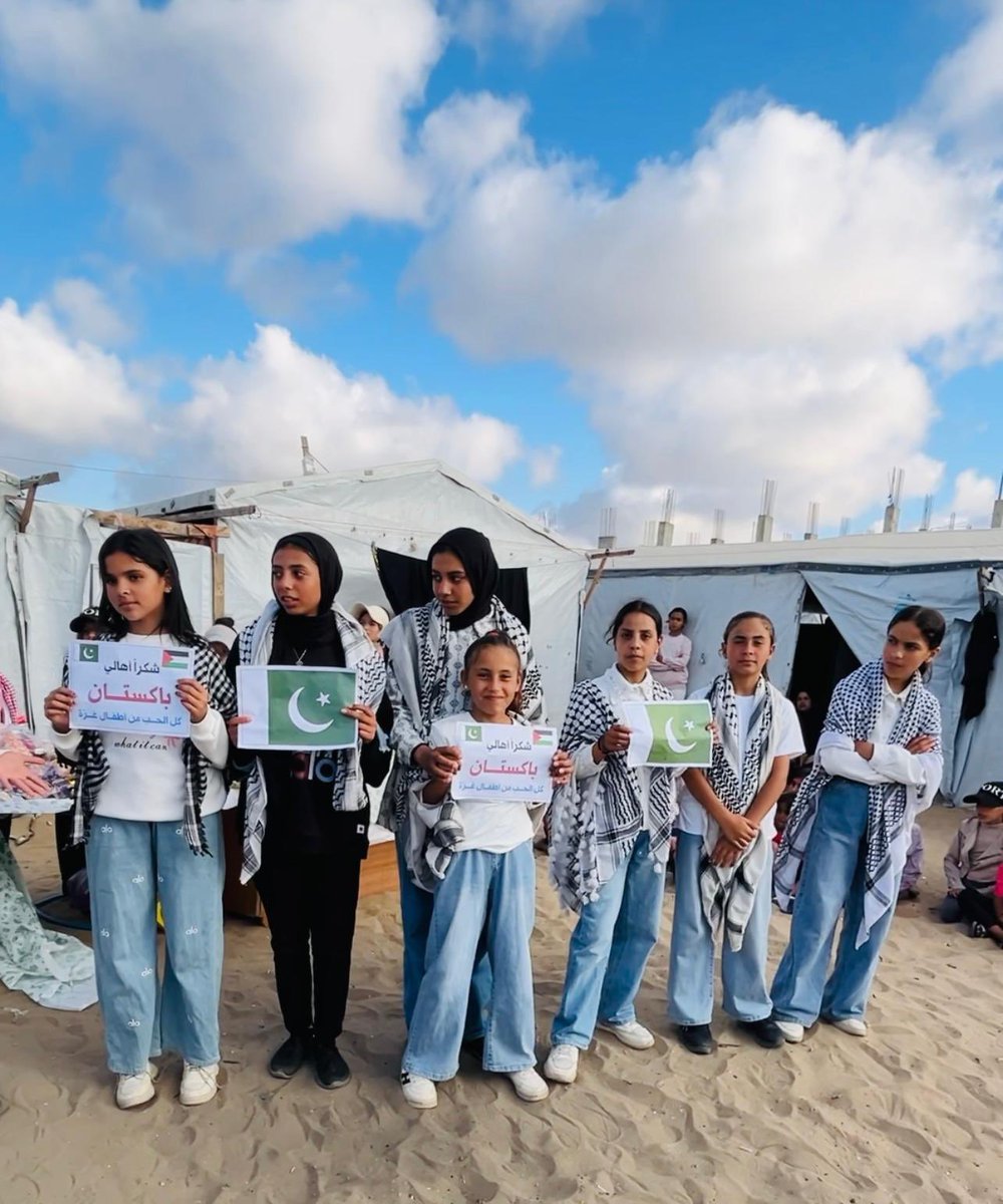 DirectGaza's tweet photo. Yesterday, thanks to support from donors like you and partners in Pakistan, our field team was blessed to bring joy to the children at a local orphan’s camp in Khan Younis. 

We took part in karaoke and ball games, and we distributed snacks. 

Photos and video of the work ❤️ https://t.co/aRaWAqD3kB