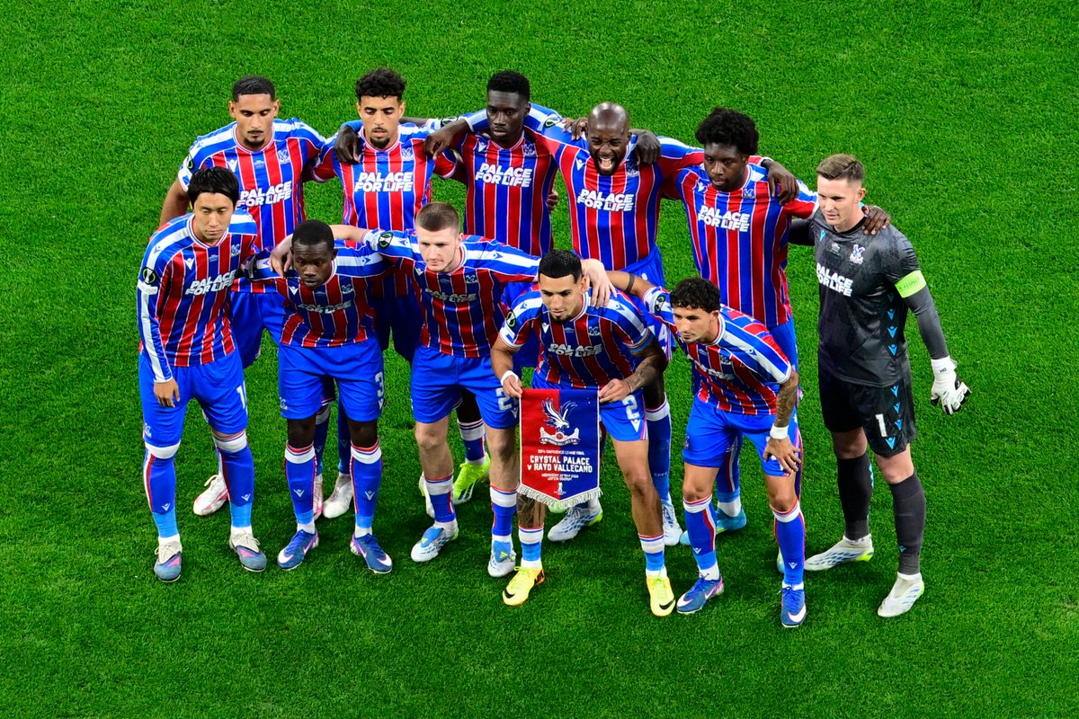 Premier League tweet media