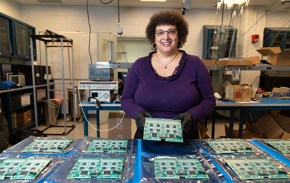 BrookhavenLab's tweet photo. Brookhaven Lab physicist Mary Bishai studies particle "flavors." 

She started with the whimsically-named “beauty” quark, which is heavier than the quarks in ordinary matter.

Then she turned to neutrinos, the tiny cousins of electrons that have the ability to change flavors. https://t.co/9UM6reTJRF