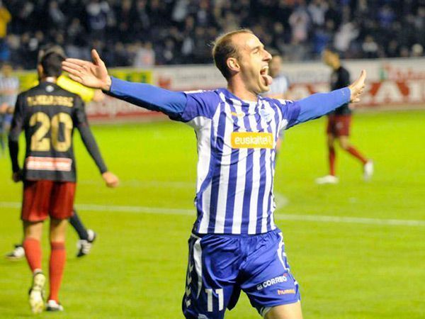 1921warriors's tweet photo. Las grandes dobles puntas del Alavés en los últimos años:

2025/26: Boyé + Toni (25⚽ 4🦶🏽)
2019/20: Lucas + Joselu (22⚽ 8🦶🏽)
2013/14: Viguera + Vélez (31⚽ 8🦶🏽) https://t.co/1zWwWCLd1a