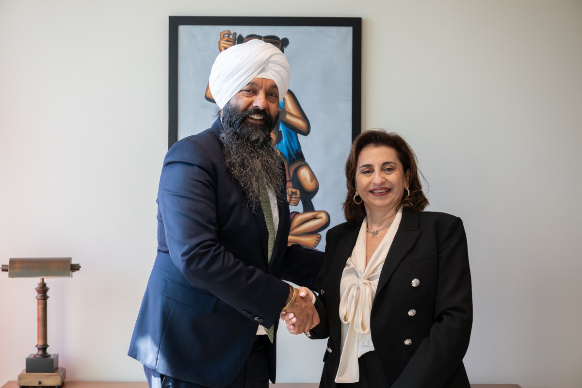 Development Canada tweet media