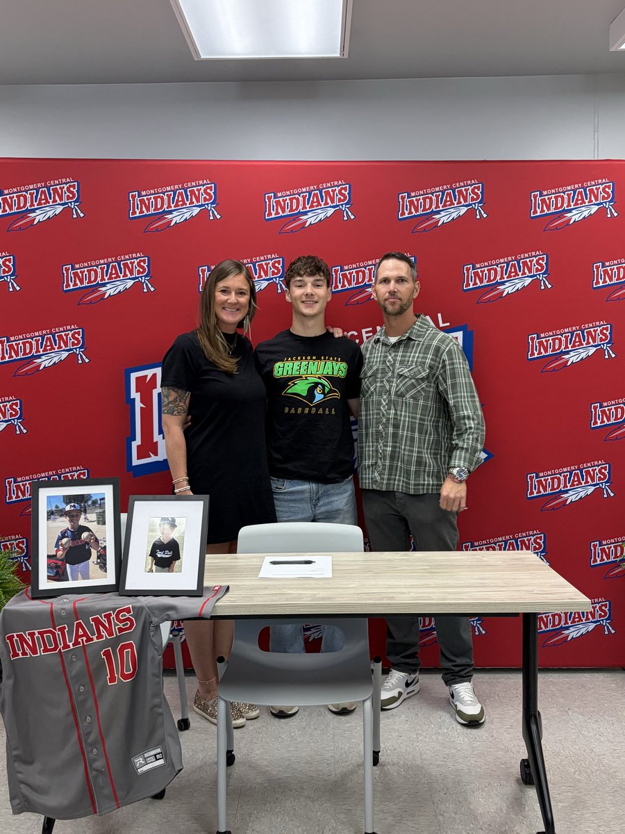 base_Indians1's tweet photo. Not the ending we wanted but another solid season for us. Also congratulations to three of our seniors who signed to play at the next level!! Good luck to them! https://t.co/HNpC2EMq2h