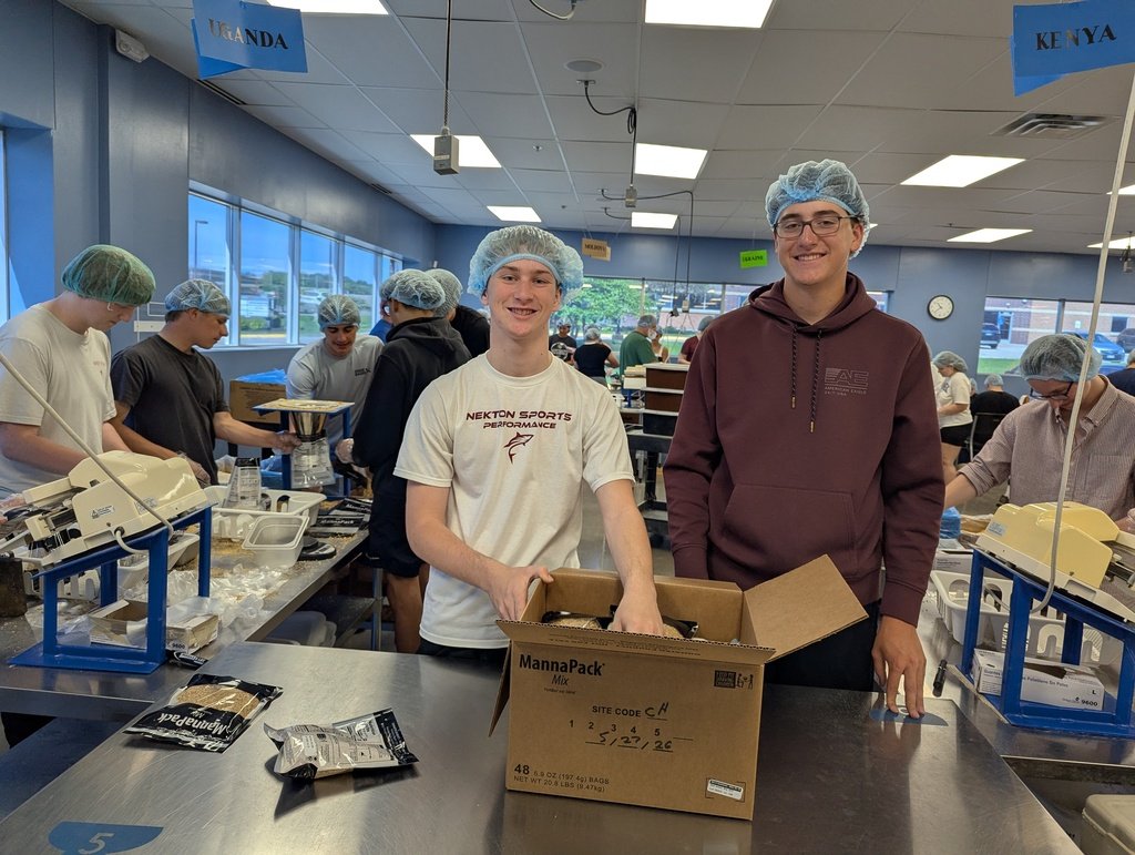 central_schools's tweet photo. Today more than 50 Central Seniors volunteered their time at Feed My Starving Children after graduation practice. Way to go Raiders! https://t.co/NzgzUgJ3vo