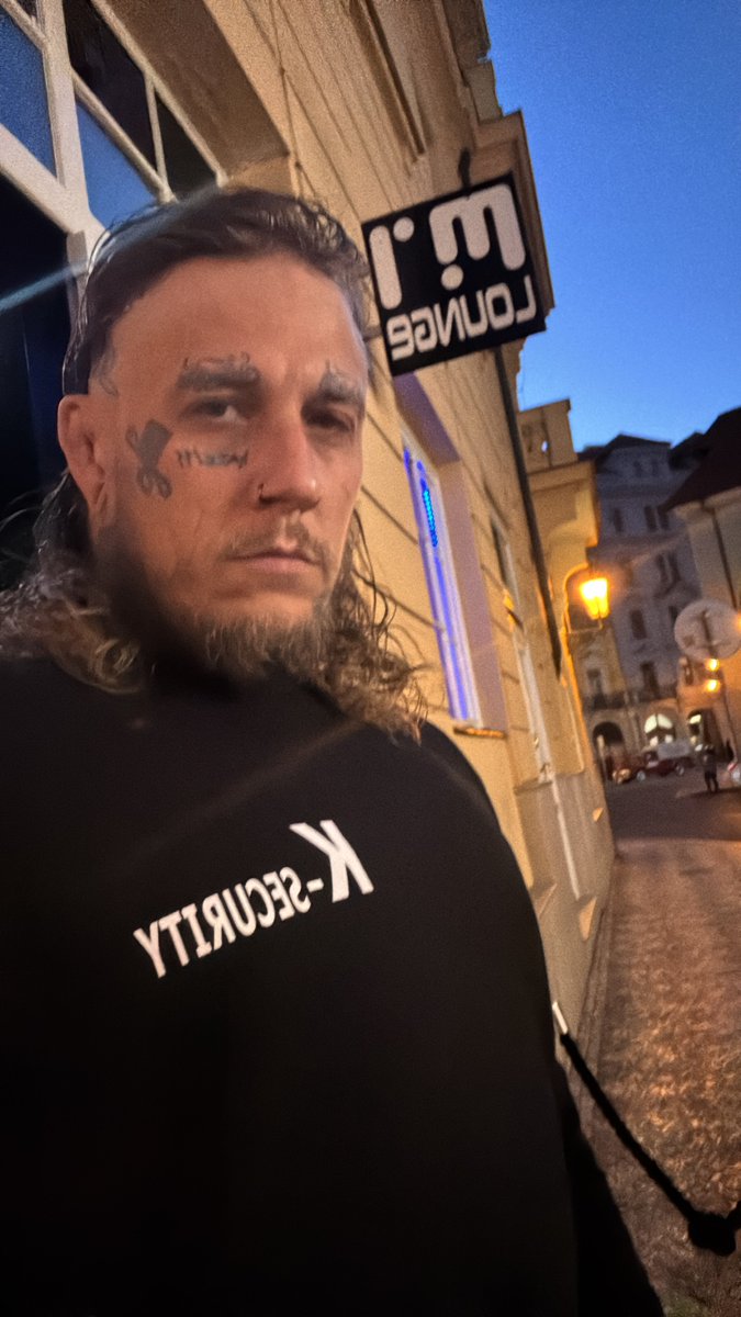 DamienSoup_GOAT's tweet photo. On duty tonight!!! https://t.co/1zHlA0oT0s