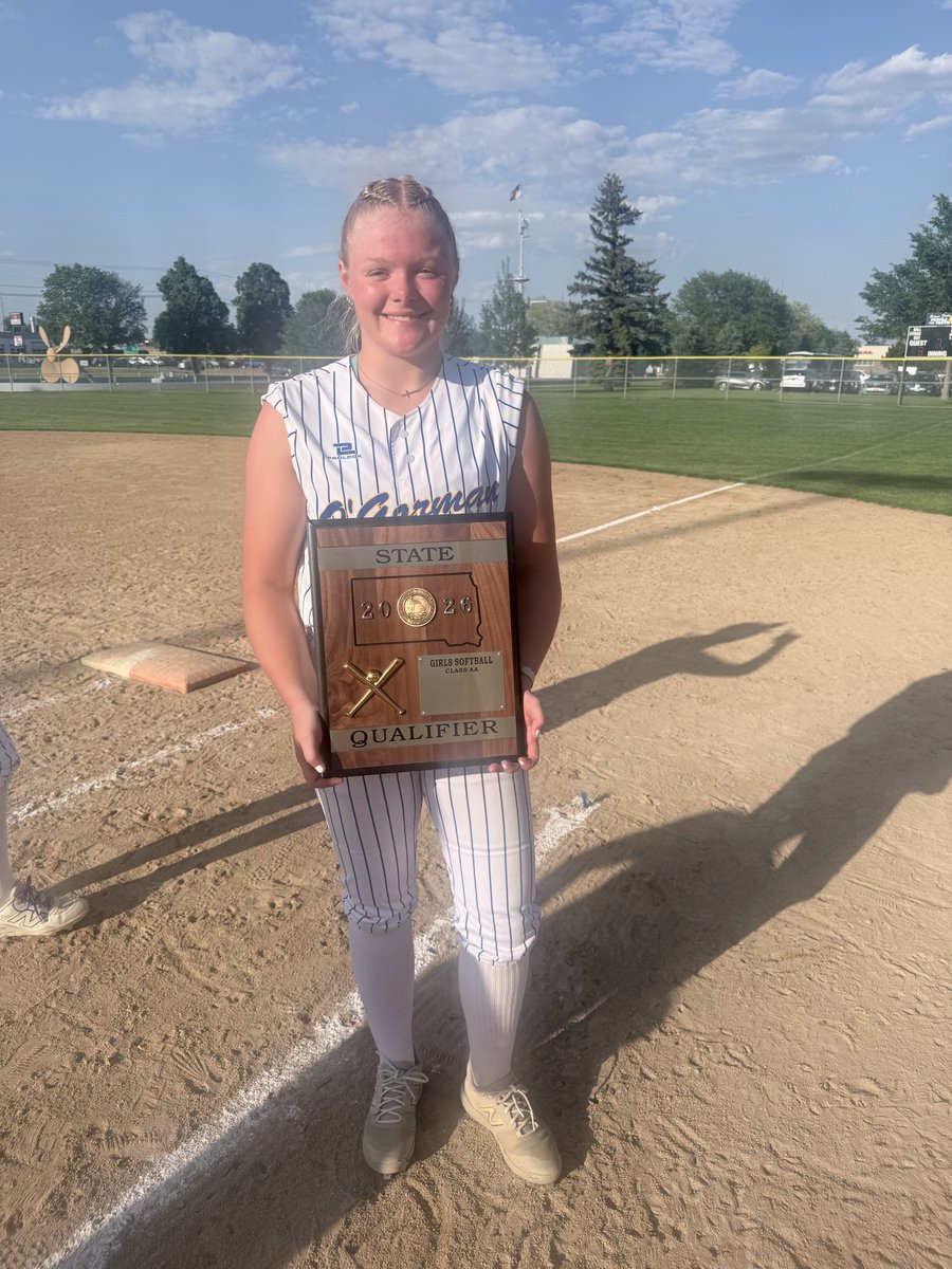 LondonBackes's tweet photo. What a fun night! Headed to State!! @OGsoftball https://t.co/PRxjMDKgUh