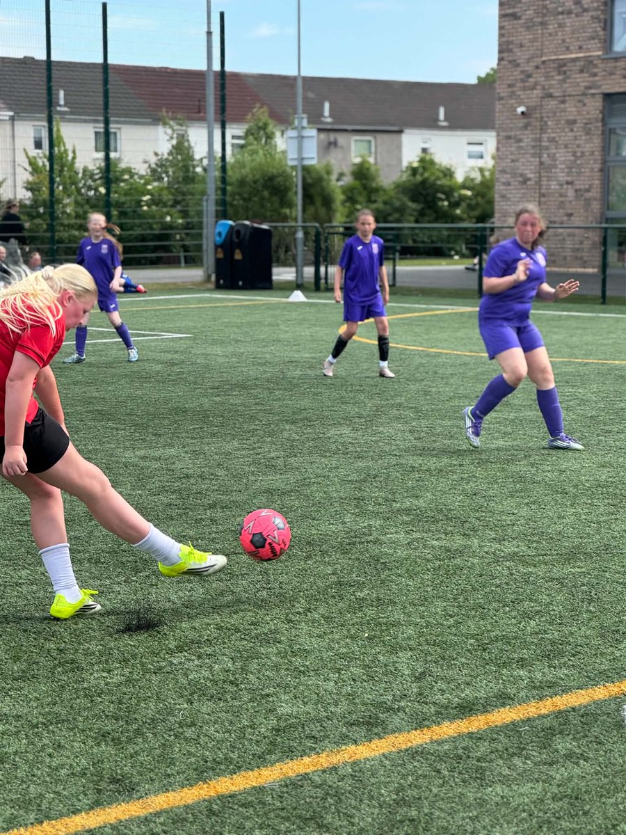 ActivePwick_SAC's tweet photo. P5-7 girls football competition at Prestwick North Campus this morning! Some great football on show, well done to all cluster schools who were involved!! 
@GlenburnPrimary @StNinians_PS @SPSEyc @MonktonPS @HeathfieldPSS @KingcasePS 
#Football #Compete #ActiveSchools @ActiveSA_SAC https://t.co/xPo4COoBX7