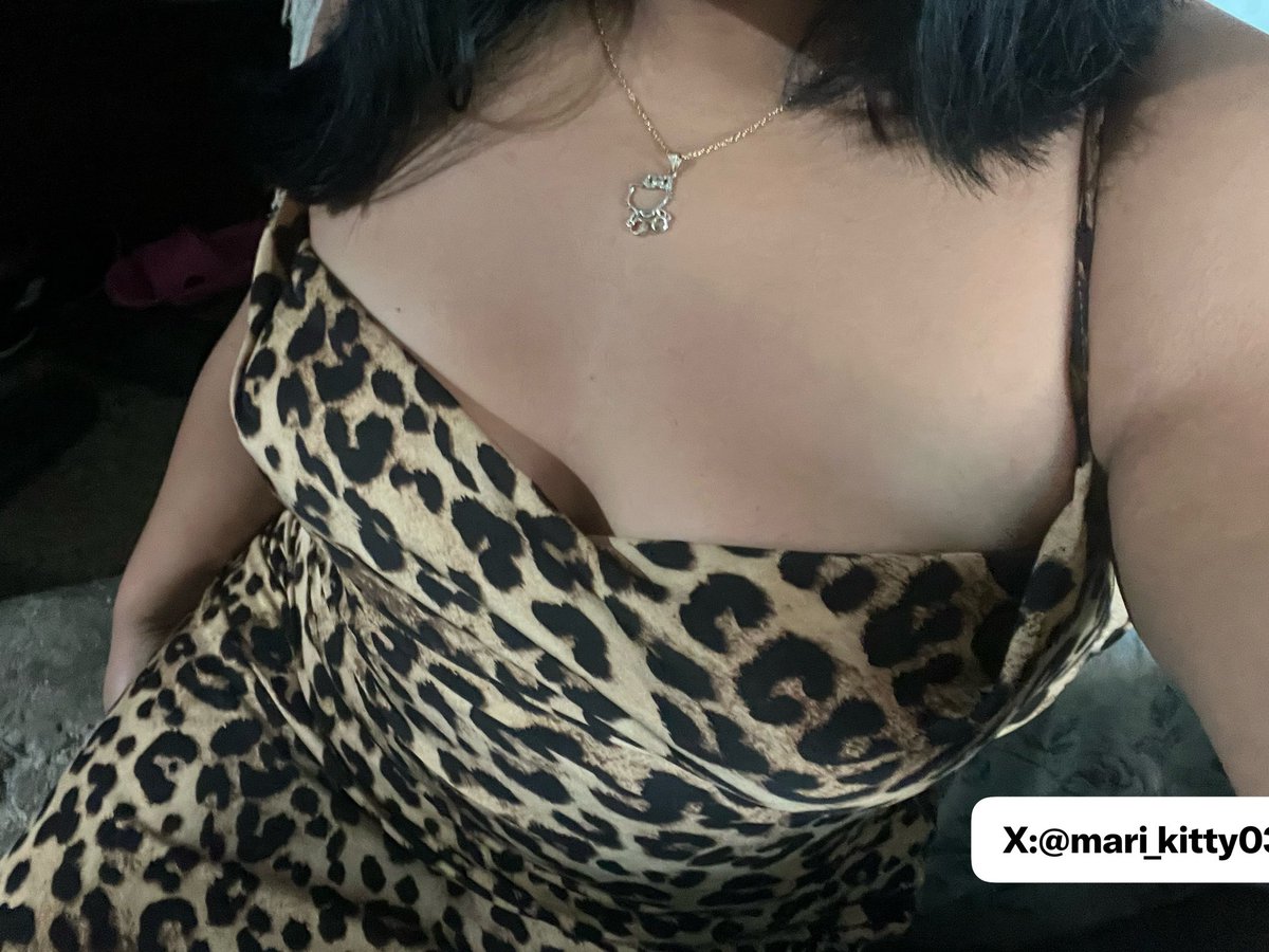 mari_kitty03's tweet photo. My nadie me quitará este lindo vestido 🥺💔🤡 https://t.co/WWaosUc8Ov