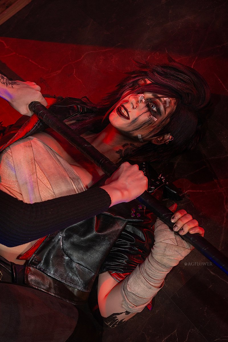 agflower1's tweet photo. Caitlyn wasn't in captivity for long 😈 And upon her release, she immediately knocked Vi down!!! Just like in season two, remember?
All Exclusives on my Patreon. Link in Bio https://t.co/bTyaRLRPYv