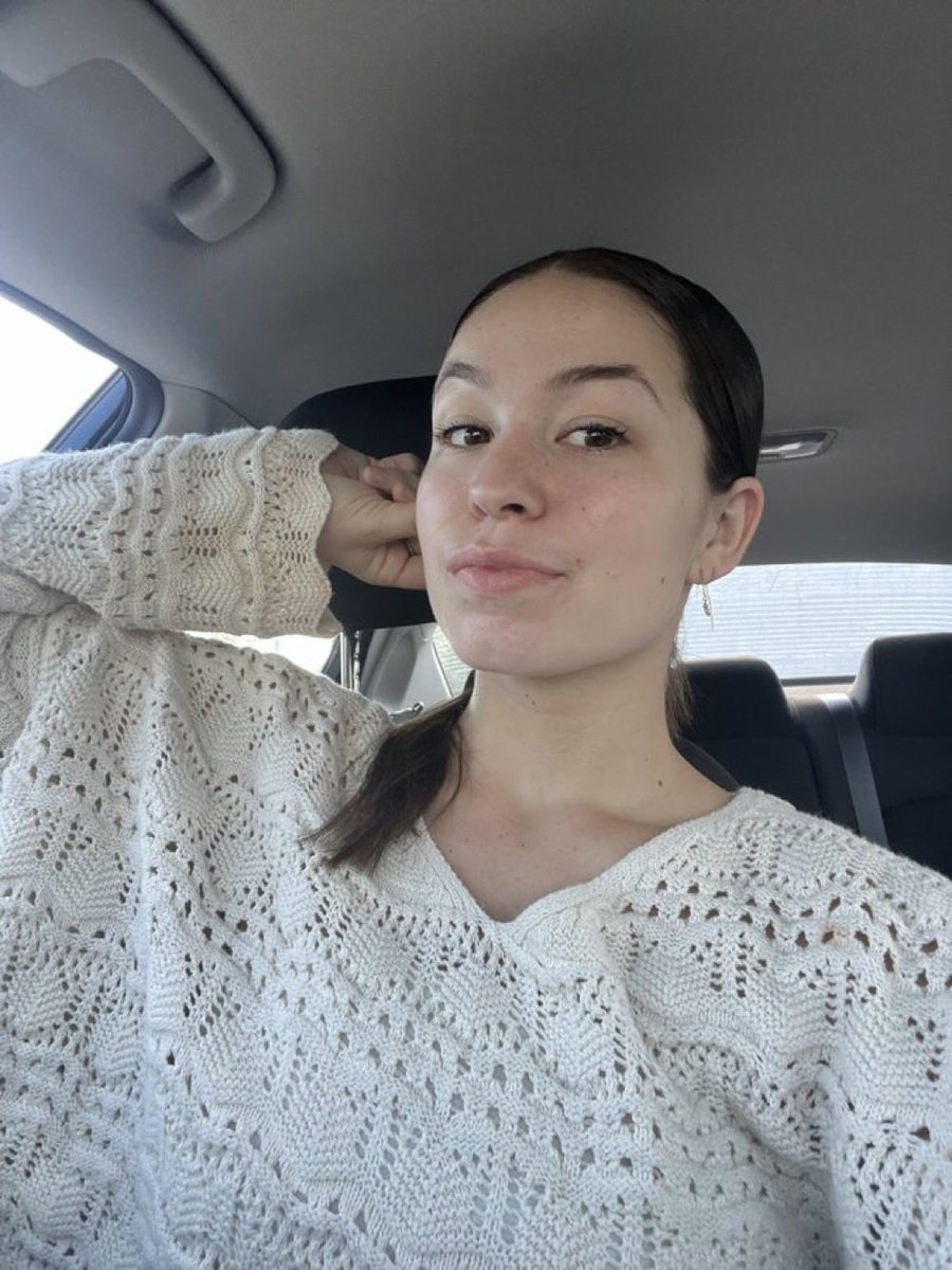 GODDESS CHLOE 💕💕 tweet media