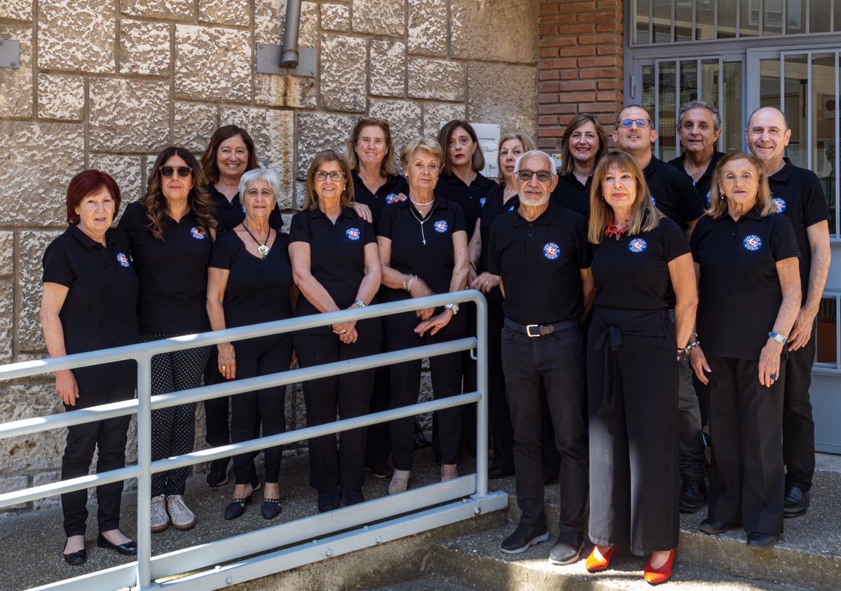 cepafelipe2's tweet photo. ¡Pero qué orgullosos estamos de nuestro coro! 
El viernes pasado ofrecieron una apasionante actuación. 
#Adultos 
#aprendizajealolargodelavida 
#cepafelipe2
#epale_es 
@EPALE_EU 
@EPALE_ES
@educacyl https://t.co/TInUNpdaac